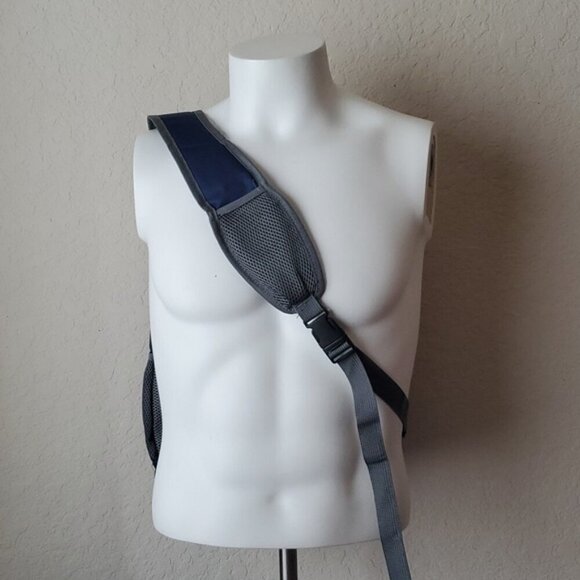 Disney Cruise Line Castaway Club Backpack Sling Shoulder Bag - Picture 2 of 8